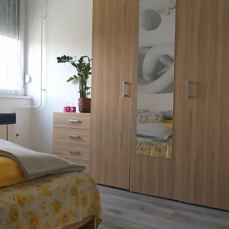 Simon Apartment Tiszafured