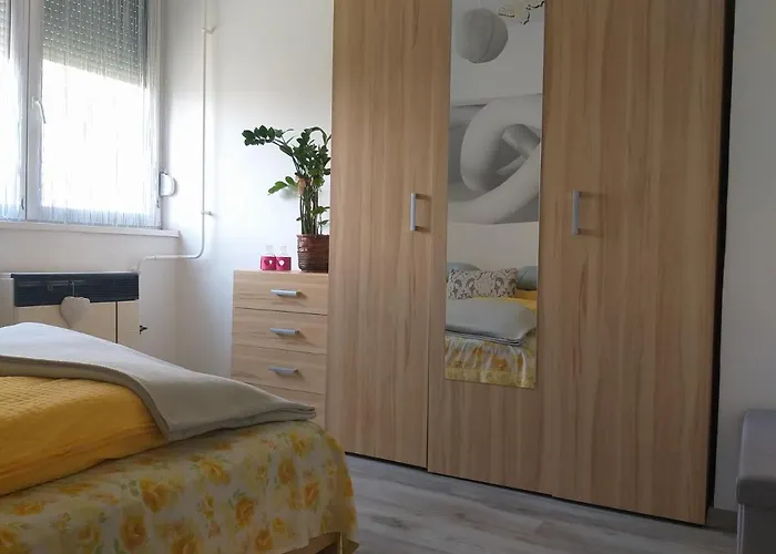 Simon Lägenhet Tiszafüred